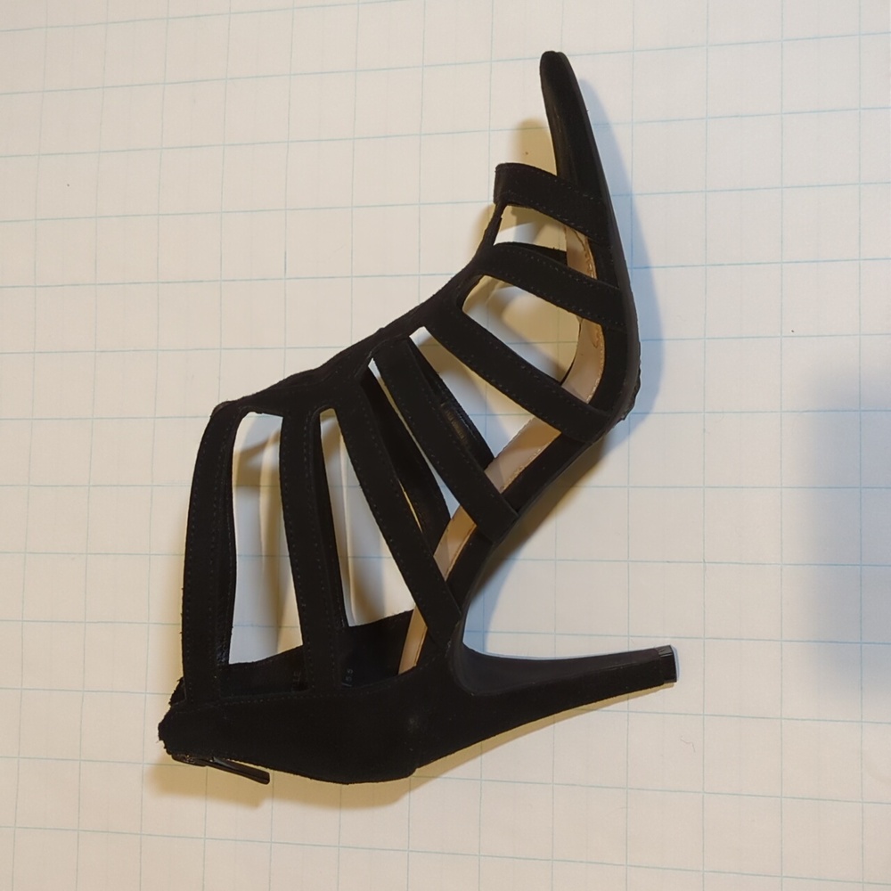Black Kelly & Katie Jazelle Strappy Suede Heels size 8M - Picture 2 of 7